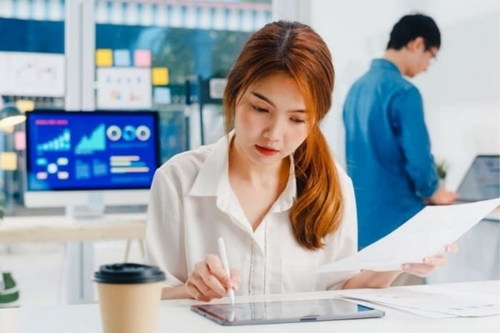 Chỉn chu thường dùng để đánh giá ai đó làm việc nghiêm túc, có kế hoạch, ít sai sót