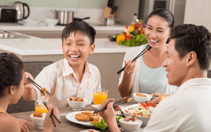 Bữa ăn không đề cập đến định lượng phần ăn, dinh dưỡng của mỗi người như suất ăn